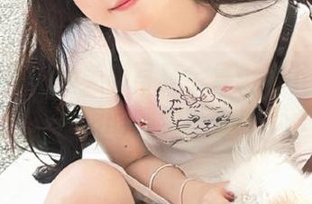 屿鱼yukako美脚写真全集：足下风情，魅力无限的视觉享受！.txt
