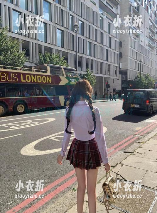 异思趣向-小九 异思趣向 - 观看小九惊艳的长腿旗袍作品,见证时尚与优雅的升华之旅!.txt