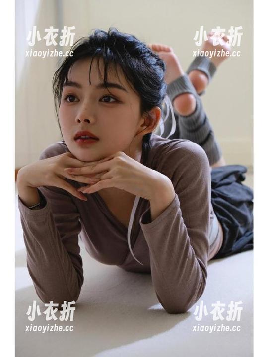 影私荟 - 体验啊狸的自拍艺术，令人惊叹的套图作品合集.txt