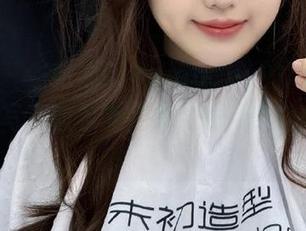 推女神 – 岑苑之barbiebaby的短裙时尚—绝美写真图包带你进入她的视觉盛宴.txt