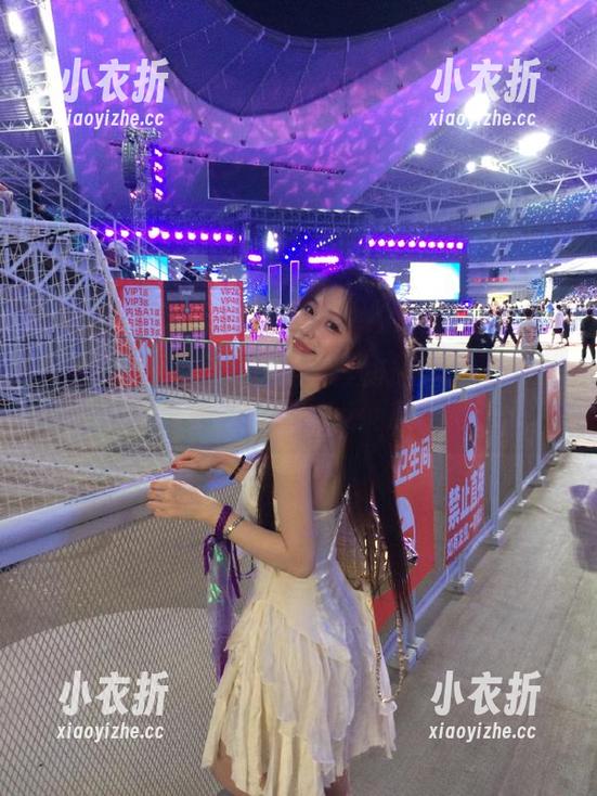 推女神 - 王语纯护士写真作品集：精选瞬间揭示护理行业的点滴感动.txt