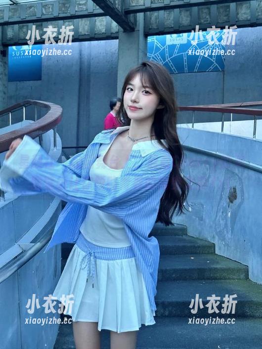 星颜社 - 校园舞台上，晨晨Cherry的美图壁纸让你领略青春的摇曳之美.txt