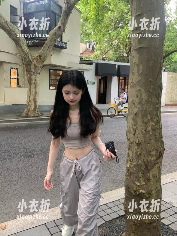 星颜社 - 李丽莎棉袜写真特辑：多元化套图捕捉青春的每一个细腻瞬间.txt