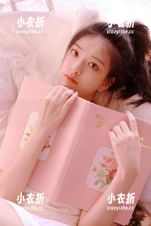 星颜社 - 高清原图特辑：探秘黎秋秋秘书背后的故事与风采.txt