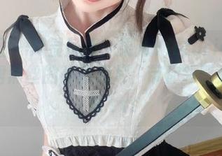 微密圈 – 尽显风情：果儿Victoria与花格短裙黑丝的高清照片，带你领略别样风采.txt