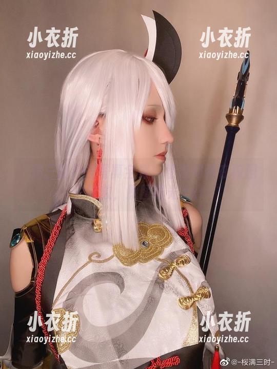 桜满三时校园写真全集：看她如何在校园里绽放，原图曝光.txt