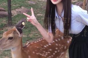 梦丝女神 – 俏皮与优雅并存！晓晓睡衣写真资源，许你一个甜美的梦.txt