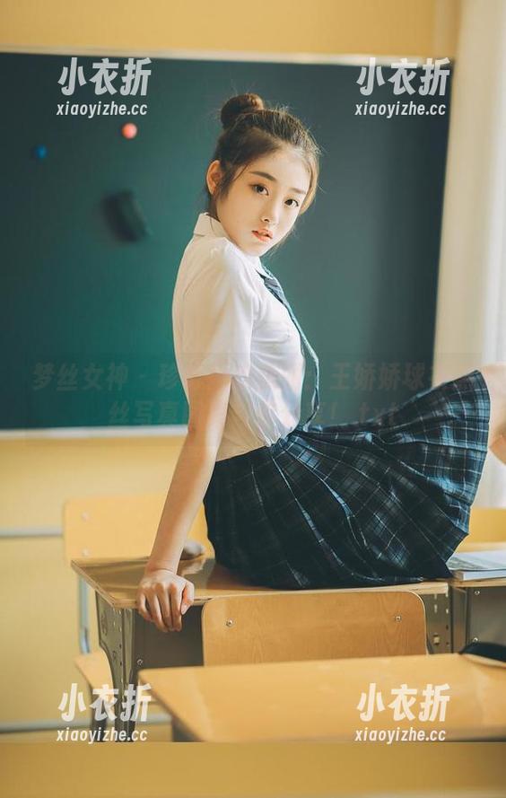 梦丝女神 - 珍藏她的美丽：王娇娇球衣黑丝写真图集与你分享！.txt