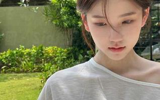 森萝财团 – Sia短裙之美：图集分享带你领略她的魅力风采.txt
