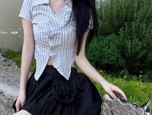 模范学院 – 走进兜豆靓Youlina的校服世界：最新最全的原图资源大放送！.txt