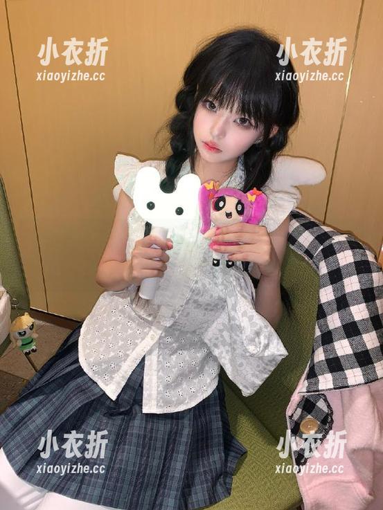 模范学院 - 与吴思晚一起漫步青春，少女写真作品集大公开.txt