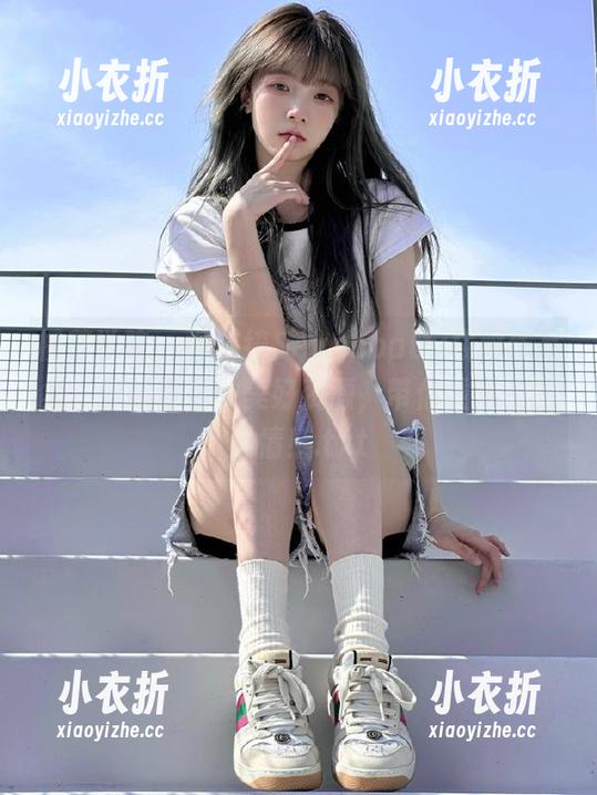 模范学院 - 柳侑绮Sevenbaby校服作品集：穿越青春的美好资源，带你重温校园风情！.txt