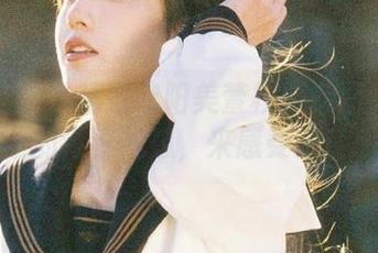 模范学院 – 精选欧阳美萱校服套图：让人心动的青春气息，来感受吧！.txt