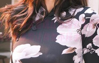 洛丽塔大哥为你呈现红色内衣写真图包，超可爱造型让你爱不释手！.txt