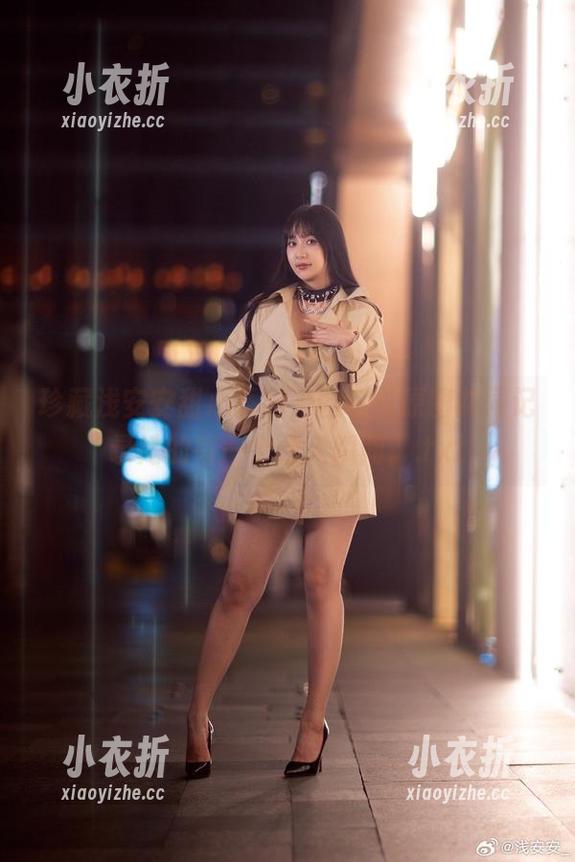 珍藏浅安安甜心系列，图包与原图共同记录她的每一个动人瞬间。.txt