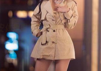 浅安安体操服写真图集：充满活力的瞬间，定格青春的每一刻！.txt