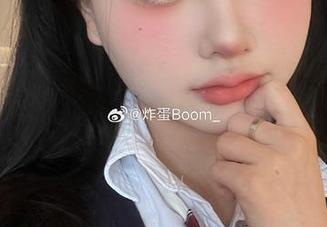 快来看看！炸蛋Boom的黑丝cos更新，简直美得不可思议！.txt