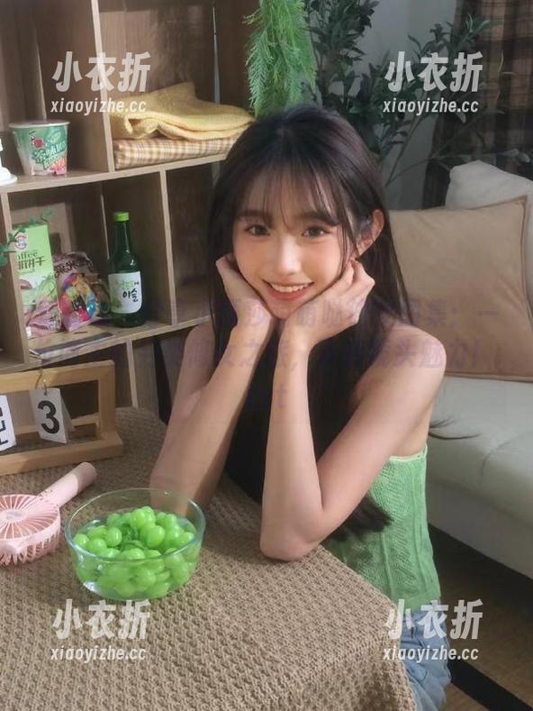 爱蜜社 - 分享小丽莎萌萌哒修女图集：一位博主的另类修女之旅，玩转镜头魅力！.txt