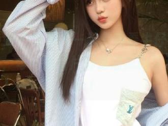 物恋传媒 – 与嘉木一起，观看牛仔裤的多样魅力，每一张图片都是潮流的生动演绎.txt