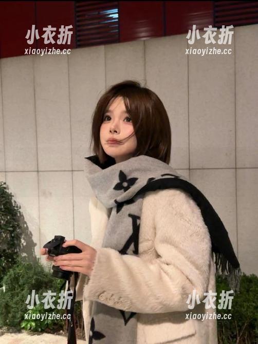 猎女神 - 最新潮流！爱丽莎Lisa吊带写真图片合集，让你感受时尚气息.txt