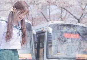 王羽杉双马尾体操服写真作品，高清美图传递青春能量与灵动气息.txt