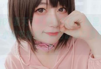 在白银81夏天无圣光的写真合集里，发现每一个小细节背后的夏日故事与情感！.txt