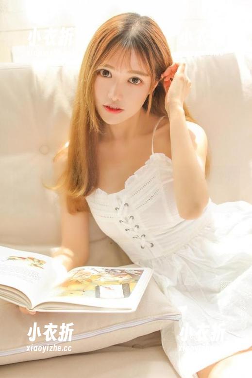 微密圈 - 最新惊艳美图：白龙猫女以油光黑丝演绎娇媚与经典的融合.txt