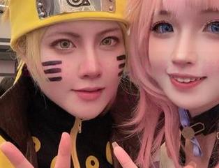 不容错过的可爱瞬间：祖木子蓝白条纹丝袜写真集，速来下载.txt
