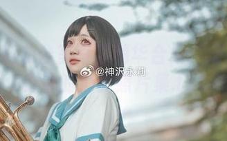 神沢永莉办公室写真精华合集：探索女性力量的精美照片集.txt