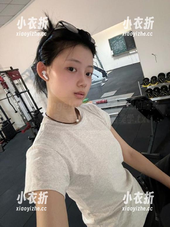 秀人网-Angela小热巴 秀人网 - Angela小热巴亲自呈现的睡衣作品集分享,带你体验家居美学.txt