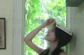 秀人网 – Candy糖糖独特私房睡衣原图，甜美与优雅完美融合.txt