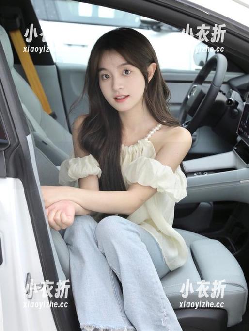 秀人网 - Candy糖糖的秘密图包分享：快来观看她的写真作品与创作灵感.txt