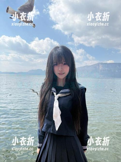 秀人网 - Candy糖糖眼镜定制图集：一场关于个性与风格的视觉盛宴.txt