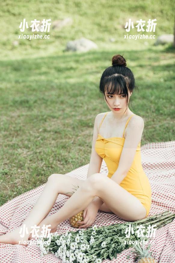秀人网 - UU阿文礼服精品写真合集，感受她独特的时尚风格.txt