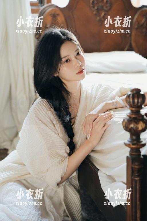 秀人网 - 南初妹妹的制服魅力，独特图包作品展现别样风情.txt