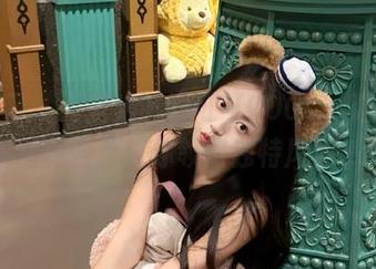 秀人网 – 无圣光下的可可COCO，璀璨内衣写真合集带你领略独特风情.txt
