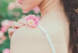 秀人网 – 最新写真速递：容容容Alice与浴缸的浪漫邂逅，一场视觉盛宴不容错过！.txt