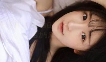 秀人网 – 热门更新！小Kiki的白丝写真图片集大揭秘，快来感受她的魅力与风采吧！.txt
