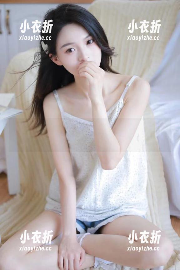 秀人网 - 高清夏日瞬间：小纯子写真照片带你领略清新飒爽氛围.txt