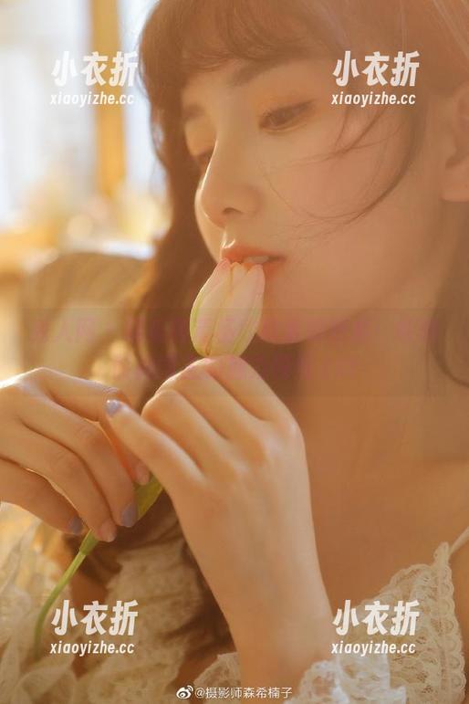 秀人网 - 精美高清杨欣欣套装图集：领略时尚博主的魅力瞬间.txt