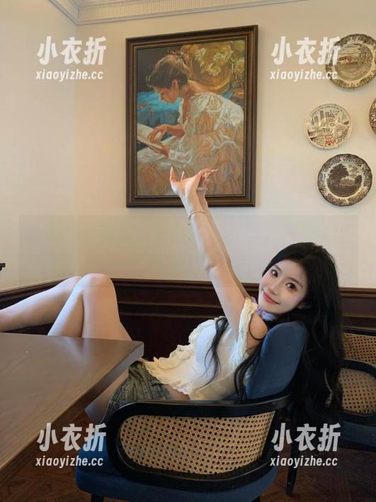 秀人网 - 在桃色奶酪的世界里，网袜美图与照片展现无穷魅力.txt