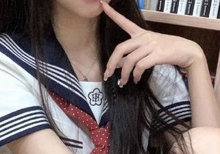 秀人网 – 细品梦娜Vanessa女友的福利图集：一部视觉盛宴，彰显她无可替代的个性！.txt