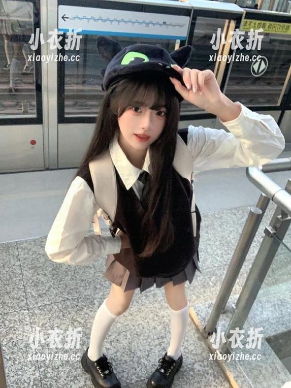 秀人网 - 定制写真专属呈现，感受欧阳若依学妹的独特魅力.txt