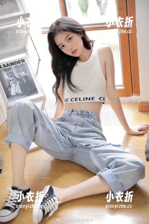 秀人网-白甜 秀人网 - 白甜日常最新写真图片:捕捉她生活中的每一份柔软与甜蜜.txt