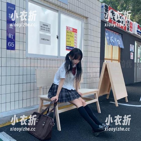 秀人网 - 程程程写真特辑：高跟鞋下的优雅与自信，高清呈现.txt