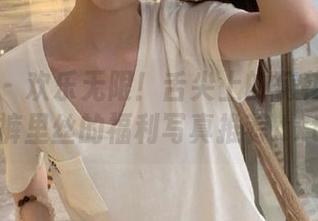 秀人网 – 欢乐无限！舌尖上的菊花ace与裤里丝的福利写真推荐.txt