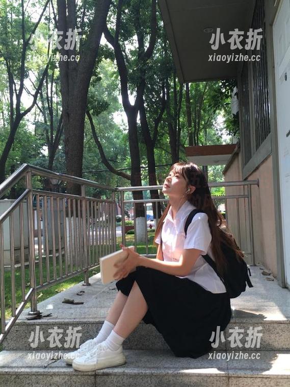 紧急企划-五更百鬼 紧急企划 - 一场视觉盛宴!五更百鬼黑白美图图包带你领略不一样的风尚.txt