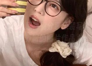紧急企划 – 小恩特别分享泳装写真，带来一系列养眼的图片作品.txt