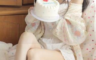 紧急企划 – 感受小枫婚纱的纯净与优雅：动人写真图包展示爱情的美好.txt