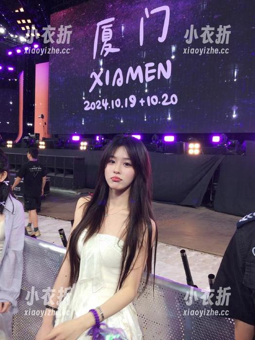 美媛馆 - 泳池中尽显风情，Flower朱可儿最新私拍作品让人惊艳.txt